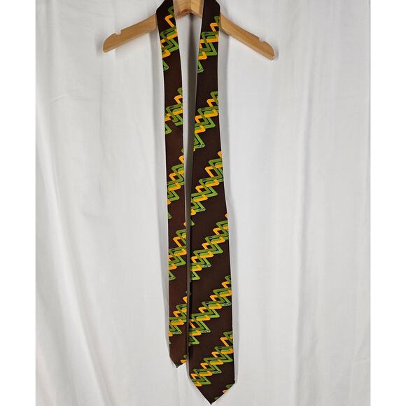 MACY'S x BARRY ZITO NECK TIE – 4" BROWN WITH GREEN AND YELLOW ZIG ZAG DESIGN - Picture 3 of 8
